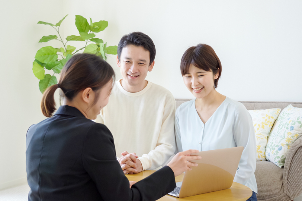 Bảo hiểm y tế và bảo hiểm sức khỏe: Có nên mua thêm bảo hiểm sức khỏe?