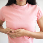 8 dấu hiệu cảnh báo sớm ung thư vú mà bạn không nên bỏ qua
