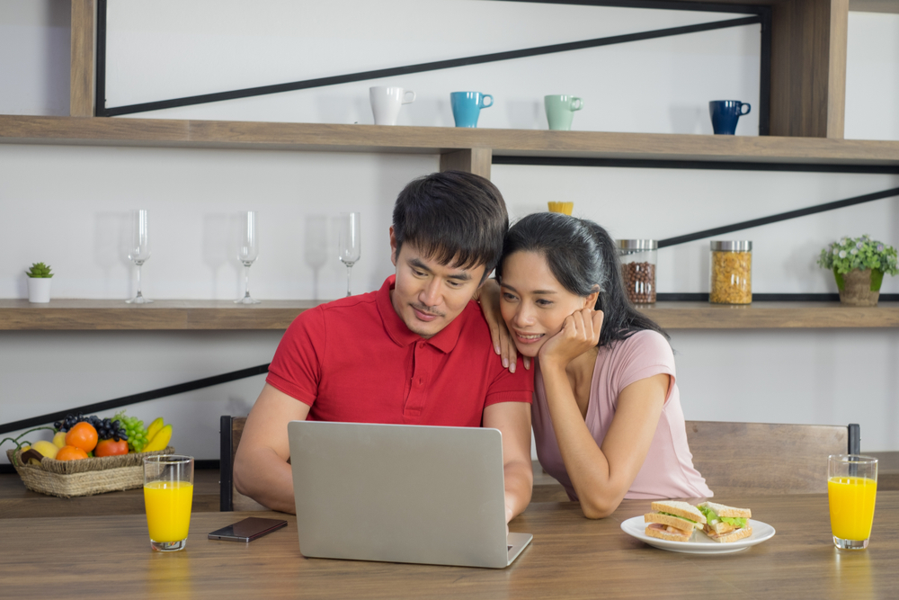 Có nên mua bảo hiểm sức khỏe trước 30 tuổi?
