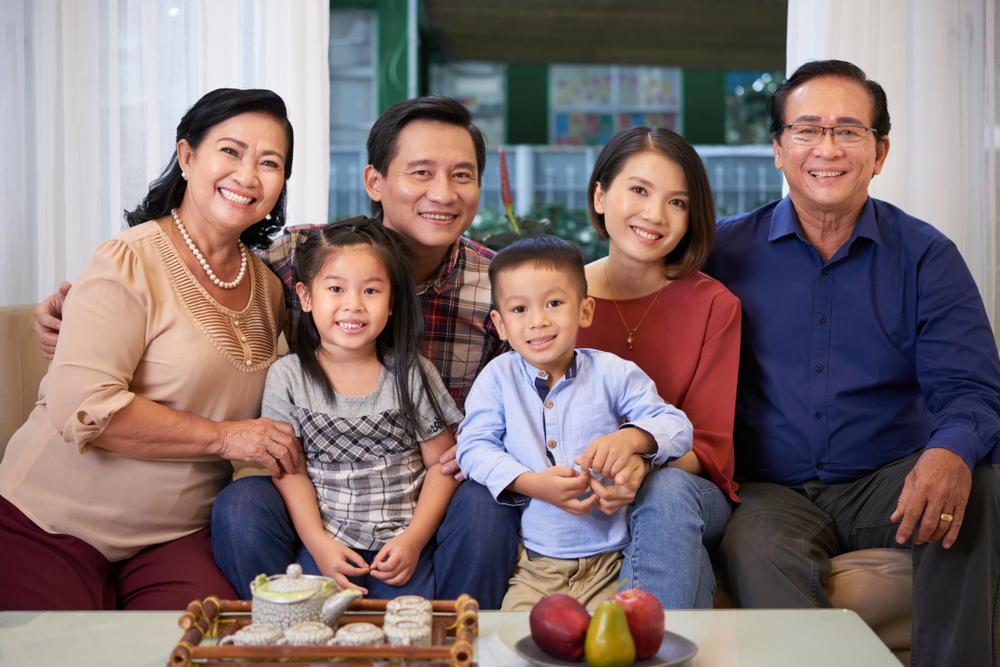 Nên mua bảo hiểm sức khỏe nào cho gia đình?