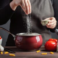 Điểm mặt những loại thực phẩm làm tăng huyết áp bệnh nhân cần tránh