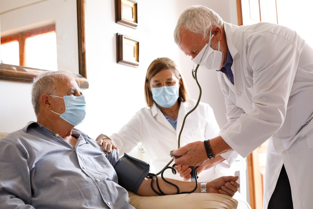 Tăng huyết áp ở người cao tuổi: Mối nguy cao nếu phát hiện muộn