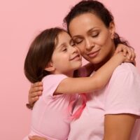 Ung thư vú ở trẻ em: Nhận biết sớm để điều trị dứt điểm ngay