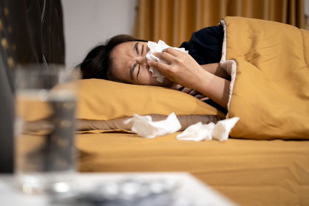 Bị nghẹt mũi khi ngủ, nghẹt mũi về đêm do đâu? Bật mí 8 nguyên nhân