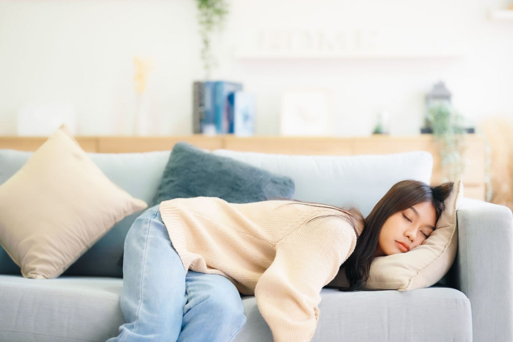 Giải mã tình trạng buồn ngủ trước kỳ kinh và 6 cách cải thiện