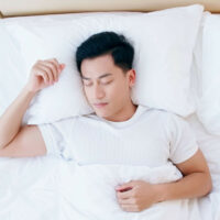 Mách bạn 3 tư thế chữa gù lưng khi ngủ hiệu quả, dễ thực hiện