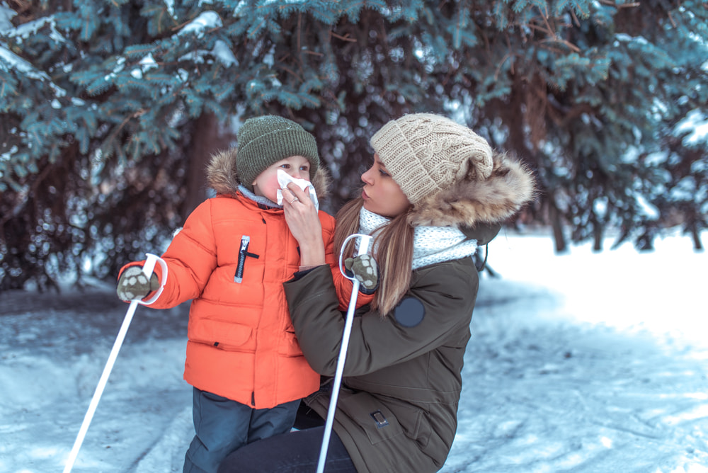 Nghẹt mũi, hắt hơi liên tục do viêm mũi không dị ứng