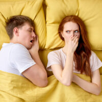 Ngủ dậy miệng đắng và hôi: Tưởng không hại mà hại không tưởng