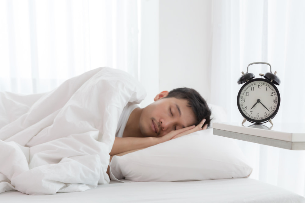 Ngủ bao nhiêu tiếng 1 ngày là đủ? Cách tính chu kỳ giấc ngủ