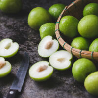 100g táo ta có bao nhiêu calo? Ăn táo ta nhiều có tốt không?