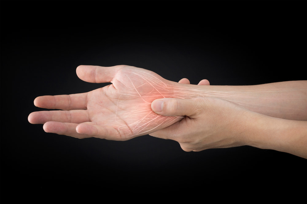Sáng ngủ dậy bị tê bàn tay do dây thần kinh bị chèn ép