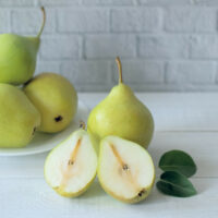 Một trái lê chứa bao nhiêu calo? 5 tác dụng của quả lê với sức khỏe