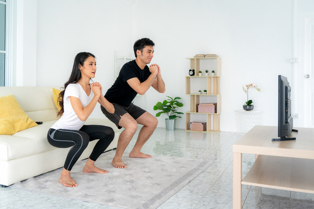 Bài tập squat: Bài tập giảm cân trước khi ngủ