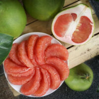 Bưởi chứa bao nhiêu calo? Ăn bưởi có thật sự giảm cân như lời đồn?