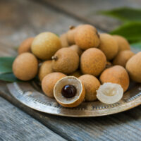 Quả nhãn chứa bao nhiêu calo? Ăn nhãn có tốt cho sức khỏe không?