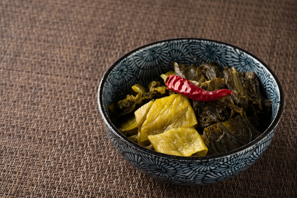 100g dưa chua bao nhiêu calo? Lợi ích, ảnh hưởng của dưa chua